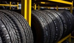 重型卡車銷量的暴跌也影響了輪胎企業(yè)的配套業(yè)務